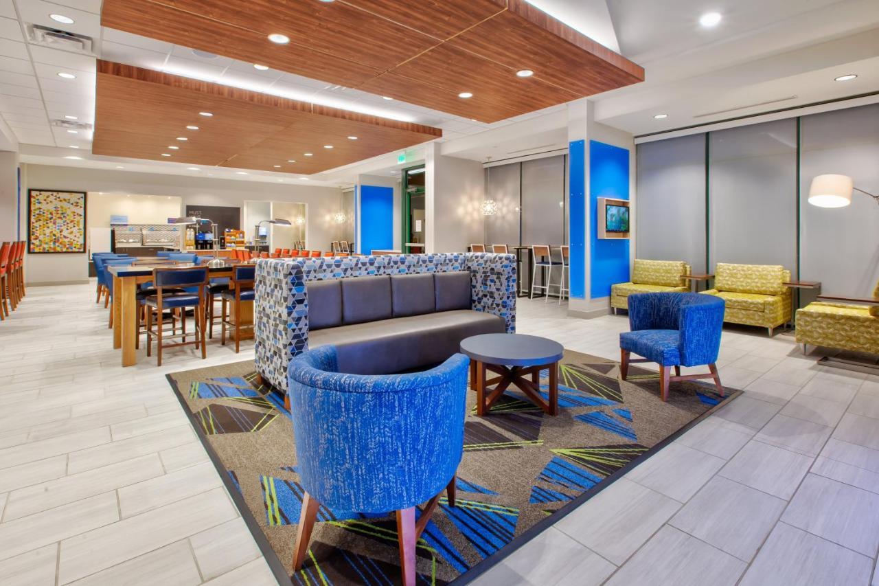 Holiday Inn Express Hotel & Suites Virginia Beach Oceanfront, An Ihg Hotel Екстер'єр фото